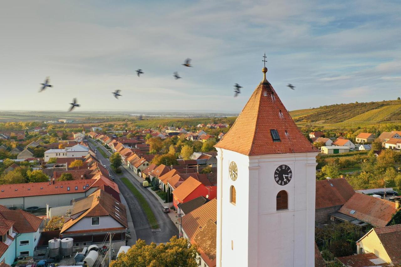 Hotel Vinařský dům, Vinařství Popela Perná Exteriér fotografie